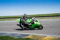 anglesey-no-limits-trackday;anglesey-photographs;anglesey-trackday-photographs;enduro-digital-images;event-digital-images;eventdigitalimages;no-limits-trackdays;peter-wileman-photography;racing-digital-images;trac-mon;trackday-digital-images;trackday-photos;ty-croes